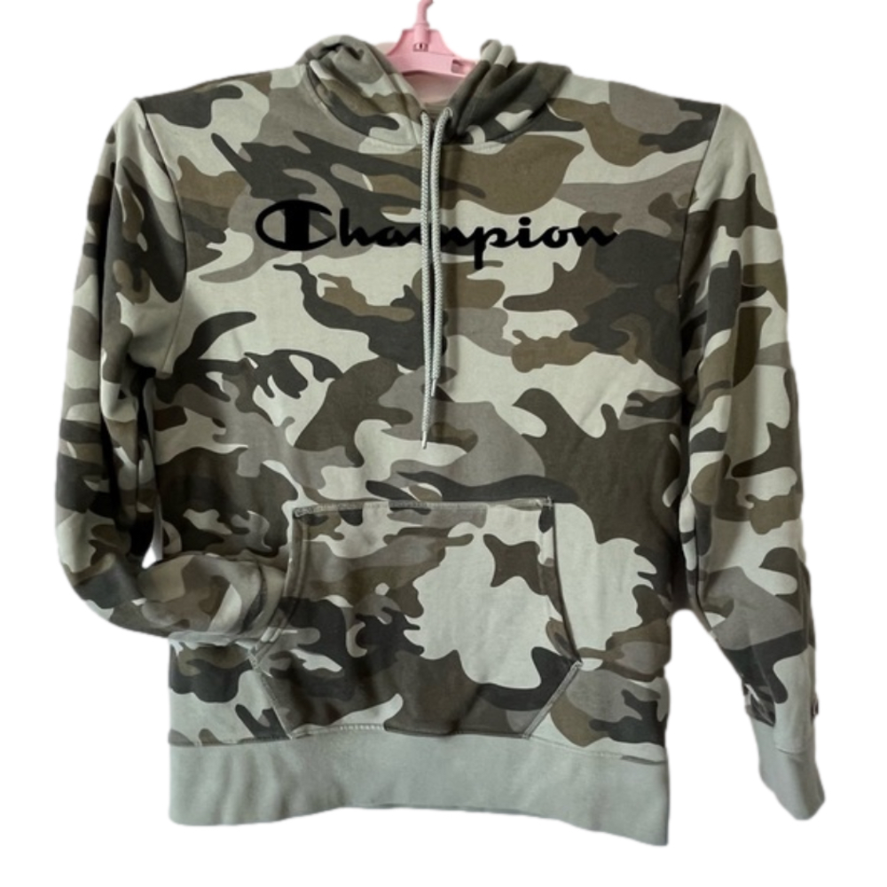 Champion• Camo Hooded Sweatshirt• Sz Medium